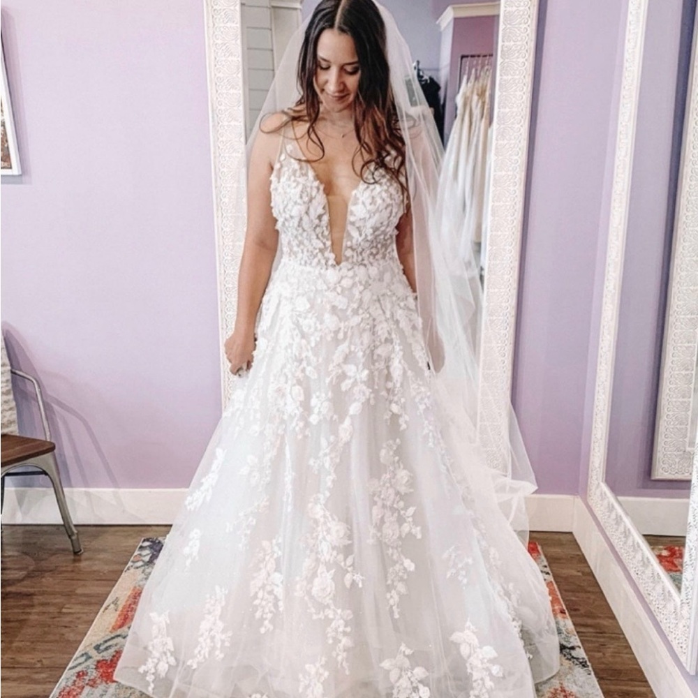 Calla Blanche Joanne Wedding Dress NWT - Picture 4 of 5